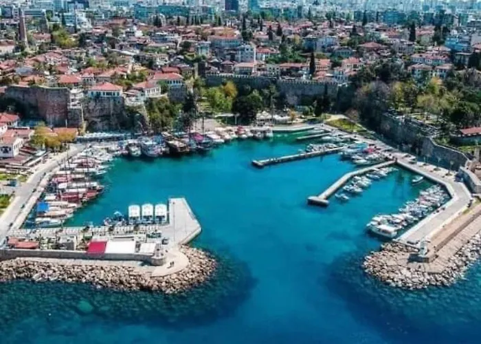 Tarıhı Kaleıçı Muhteşem Dızayn Huzurlu Keyıflı Teras Keyıflı özel Ev Séjour chez l'habitant Antalya