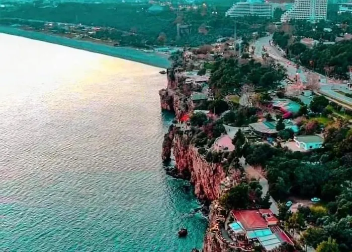 Tarıhı Kaleıçı Muhteşem Dızayn Huzurlu Keyıflı Teras Keyıflı özel Ev * Antalya