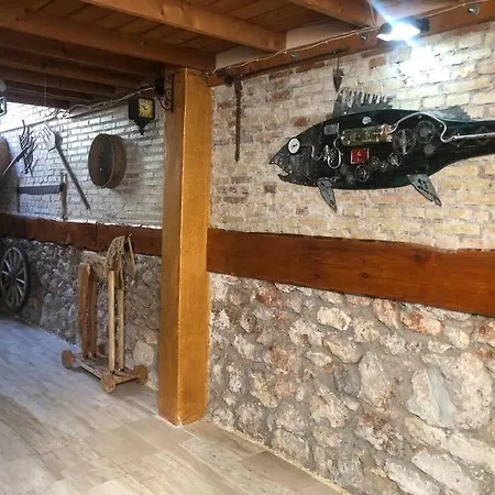 Tarihi Kaleici Muhtesem Dizayn Huzurlu Keyifli Teras Keyifli Oezel Ev Accommodatie bij particulieren *