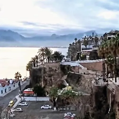 Tarihi Kaleici Muhtesem Dizayn Huzurlu Keyifli Teras Keyifli Oezel Ev * Antalya