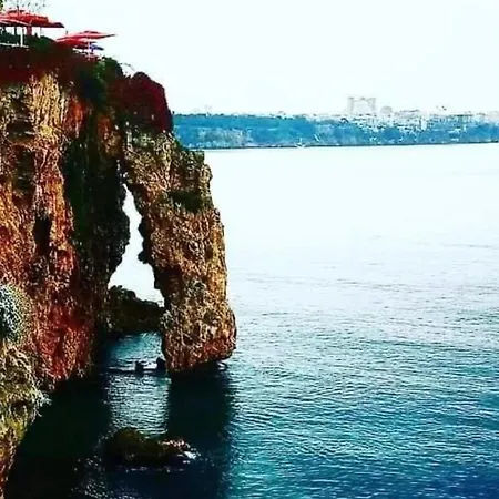 Tarihi Kaleici Muhtesem Dizayn Huzurlu Keyifli Teras Keyifli Oezel Ev Accommodatie bij particulieren *