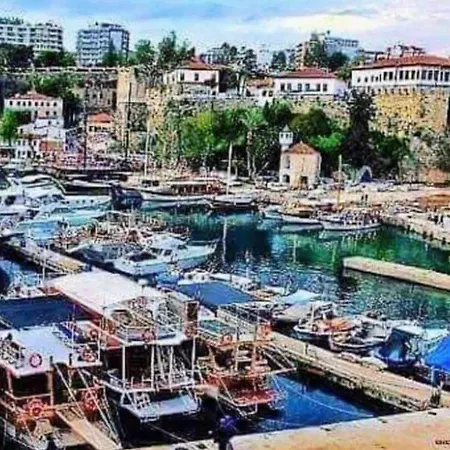 民宿 Tarihi Kaleici Muhtesem Dizayn Huzurlu Keyifli Teras Keyifli Oezel Ev *